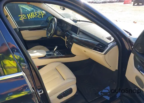 2016 BMW X5 xDrive35I z USA, uszkodzony, nr VIN 5UXKR0C5XG0P31713